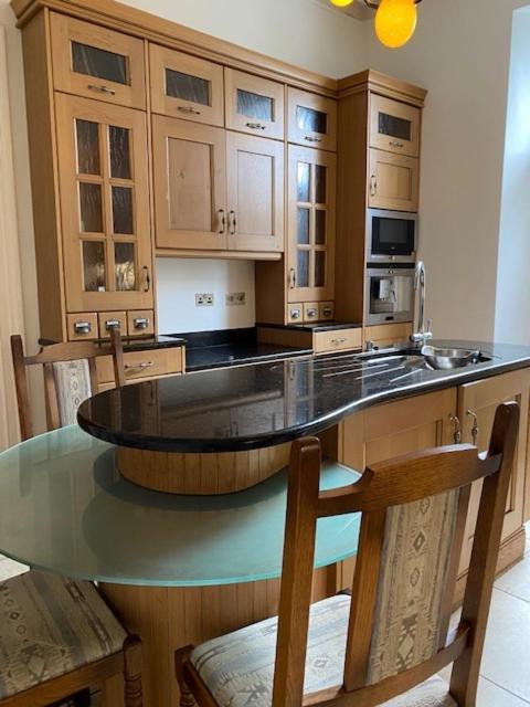 Antrim House Guest Rooms & Suites (Adults Only) Portrush Bagian luar foto