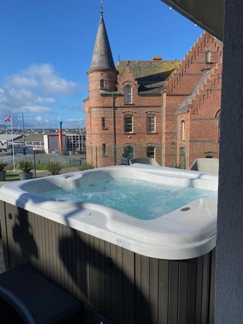 Antrim House Guest Rooms & Suites (Adults Only) Portrush Bagian luar foto