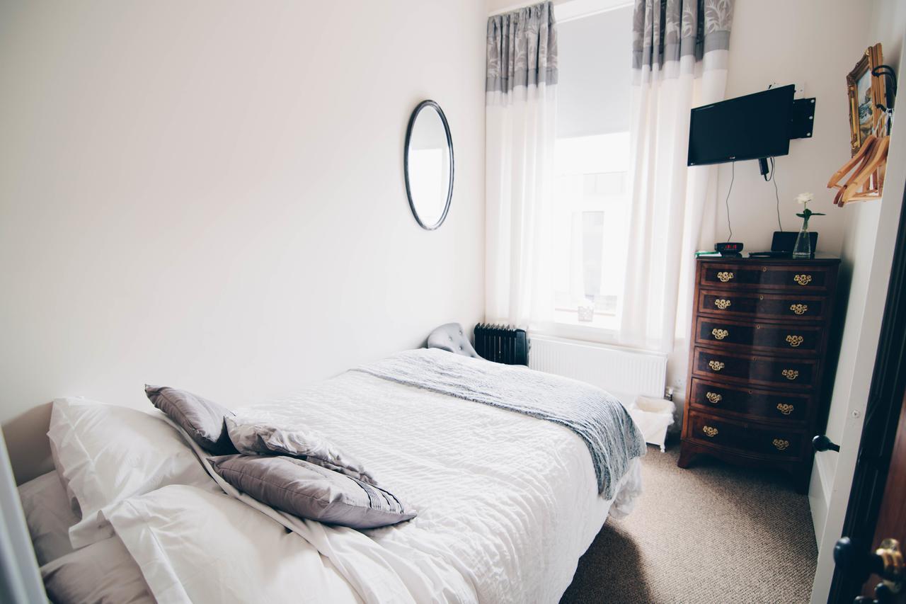 Antrim House Guest Rooms & Suites (Adults Only) Portrush Bagian luar foto